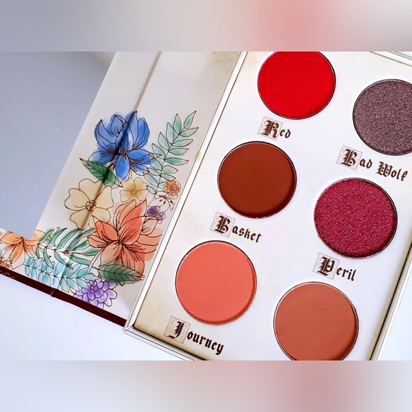 Storybook Cosmetics Fairy Tale: Little Red Riding Hood
Palette - Picture 3 of 7